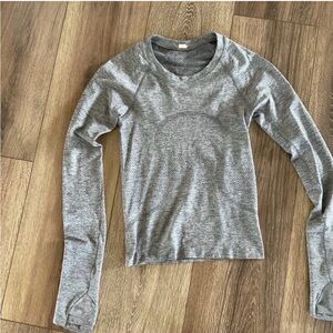 Lululemon Swiftly Tech Long Sleeve Shirt 2.0 Waist Length Size 2